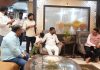 मुख्यमंत्री देवेंद्र फडणवीस यांची माजी आमदार सुभाष भोईर यांच्या निवासस्थानी सदिच्छा भेट विकासकामांबाबत सकारात्मक चर्चा; दिवा पोलीस स्टेशन व उन्नत मार्गाच्या कामांना गती देण्याची मागणी